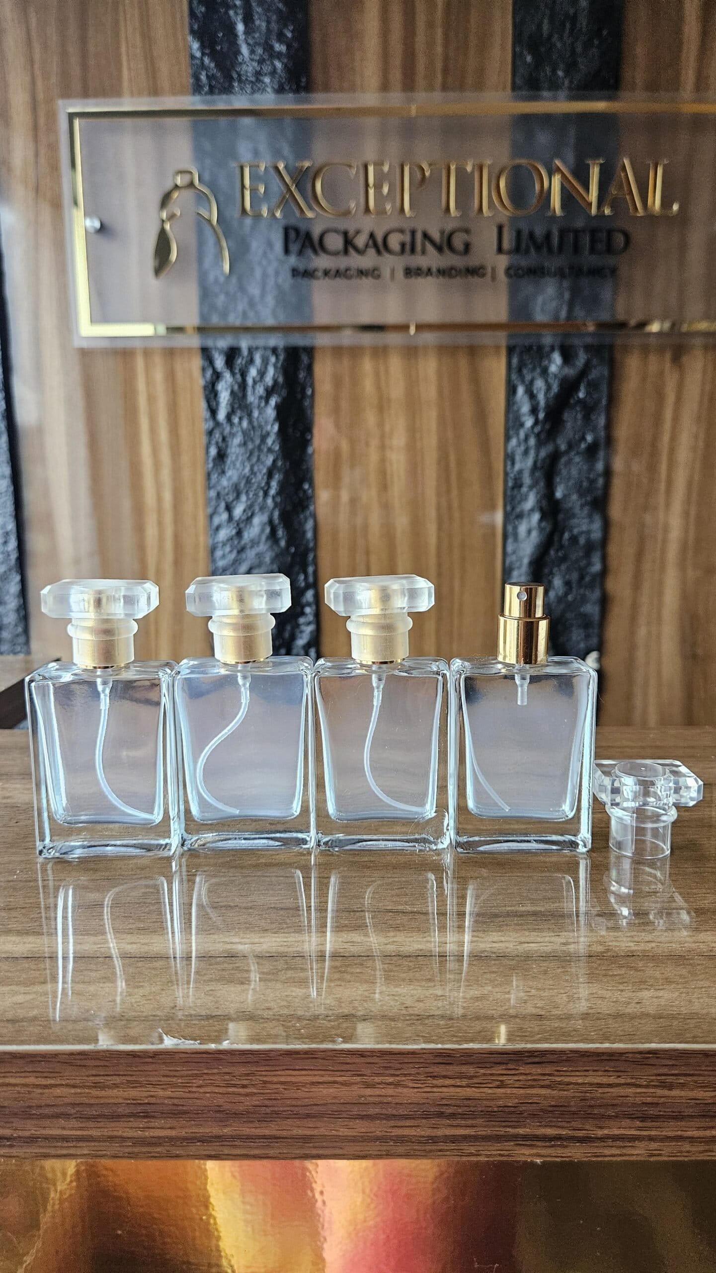 30ml transparent flat square spray bottle 30ml transparent flat square spray bottle